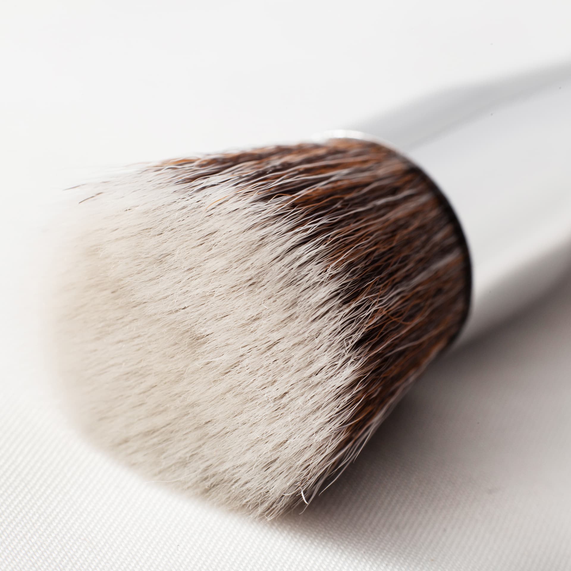 Flat Buffer brush / make-up kwast zwart 1