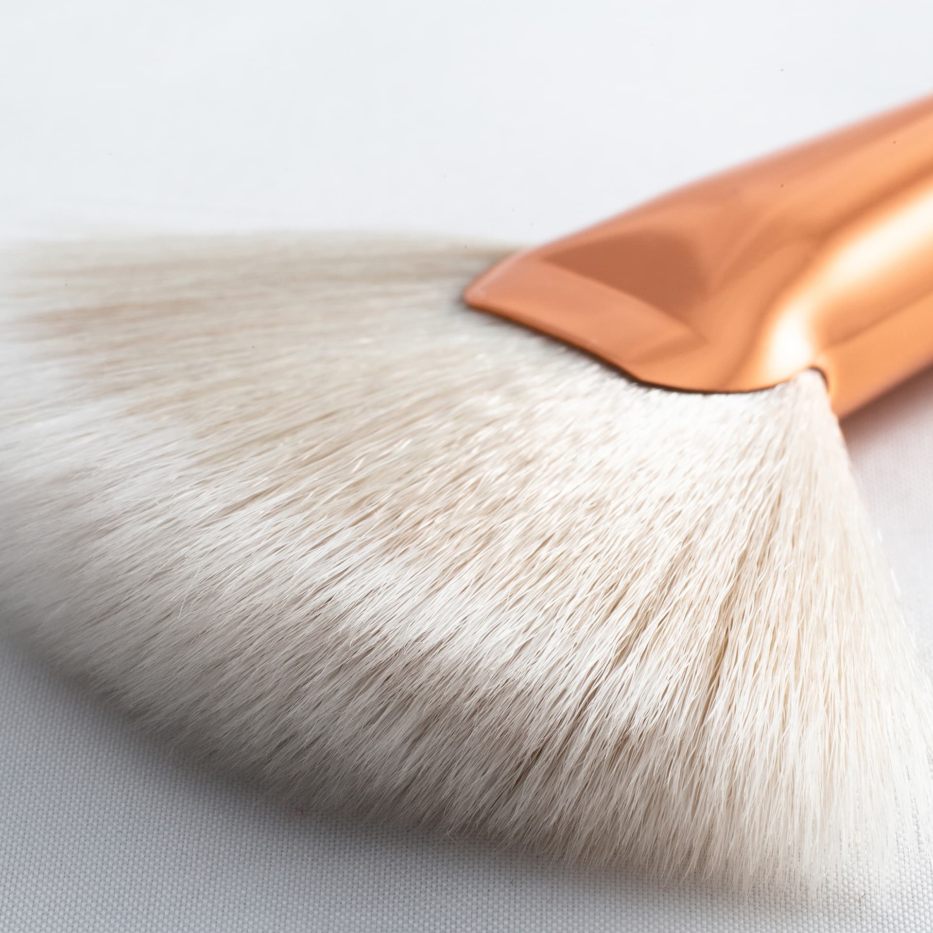 Fan brush / make-up kwast wit 1