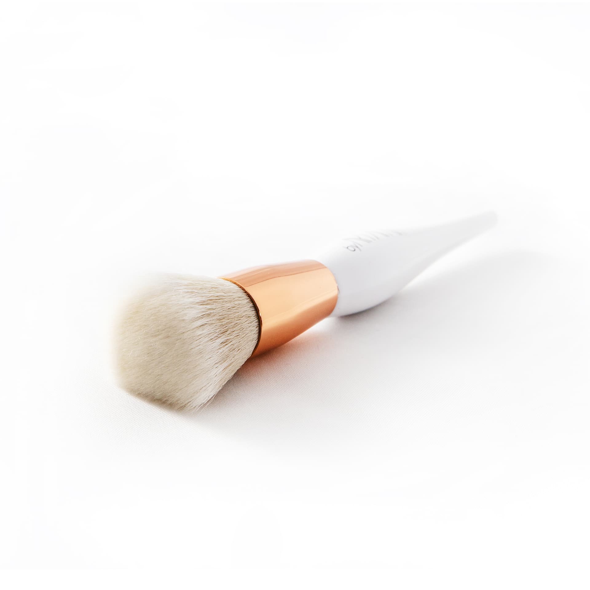 Flat buffer brush / make-up kwast wit 2