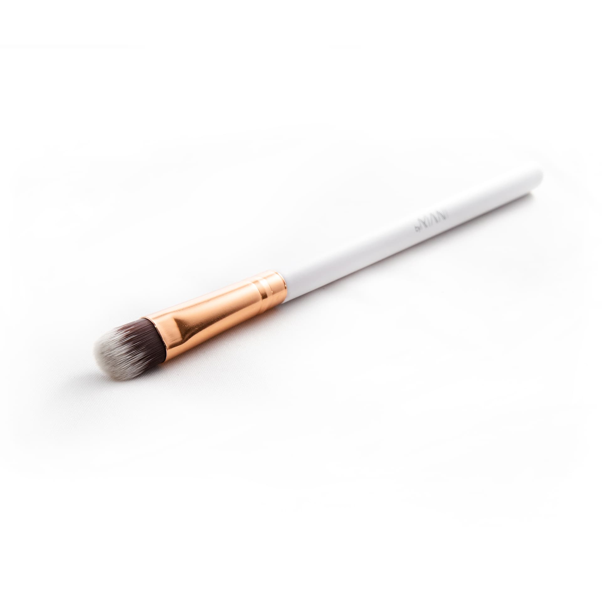 Flat eye brush / make-up kwast wit 2