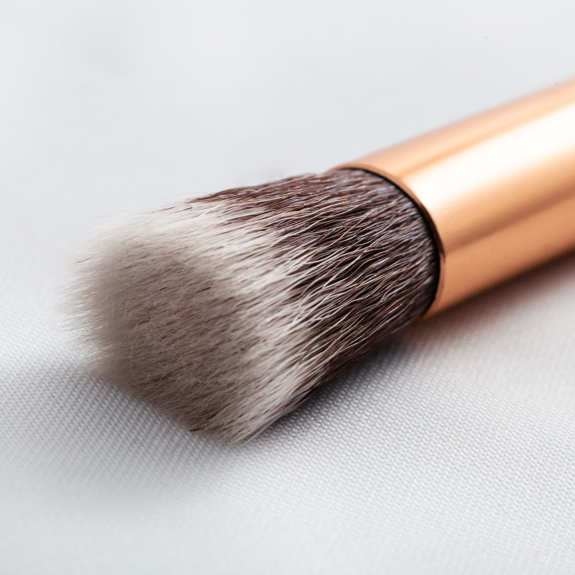 Fluffy Eye brush / make-up kwast wit