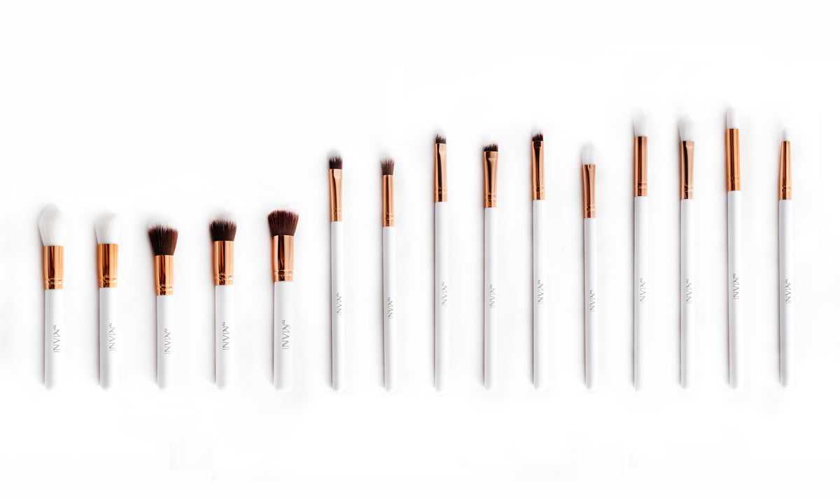 Make-up Brush Set 15pcs professional white and clutch